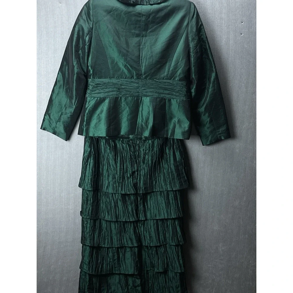 Night Studio New York 3 Piece Emerald Green Formal Skirt Suit Beaded Size 10